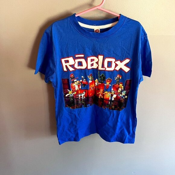 Roblox t-shirt Blue NWT Size 140 = 10 yrs - Picture 1 of 4